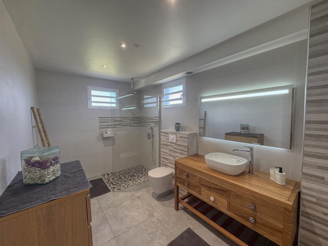 24.Location villa piscine le moule guadeloupe_Suite RDC